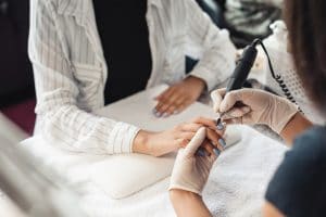 Who Is Liable for Injuries at Nail Salons? 